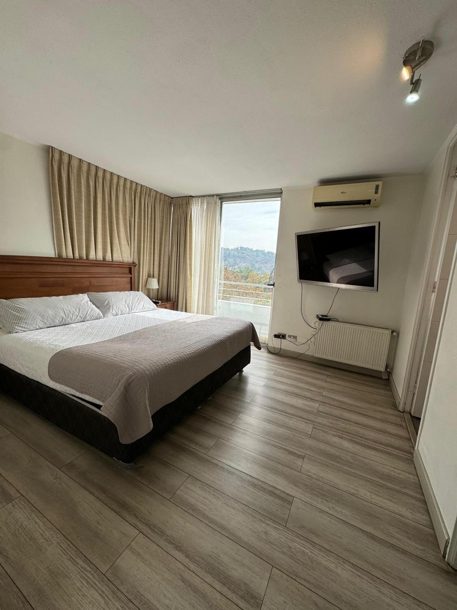 Lyon Aparthotel Santiago